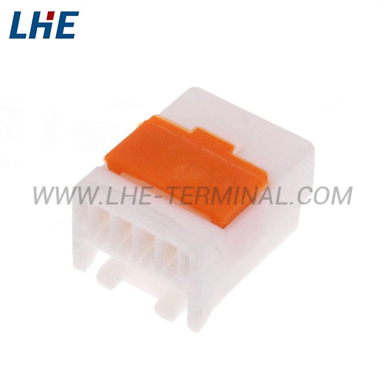 6098-2013 4 Position White Female Connector