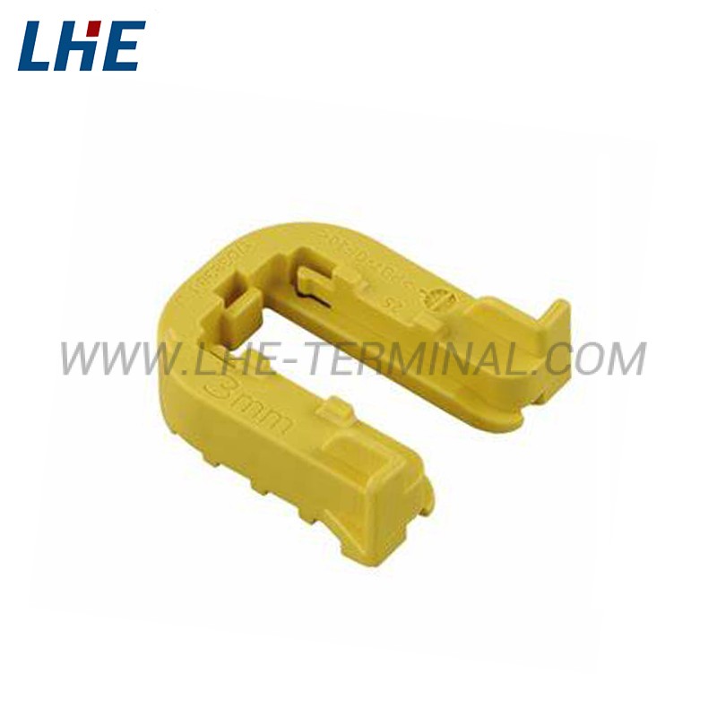 1703810-1 Yellow 6 Position HDSCS Clips B