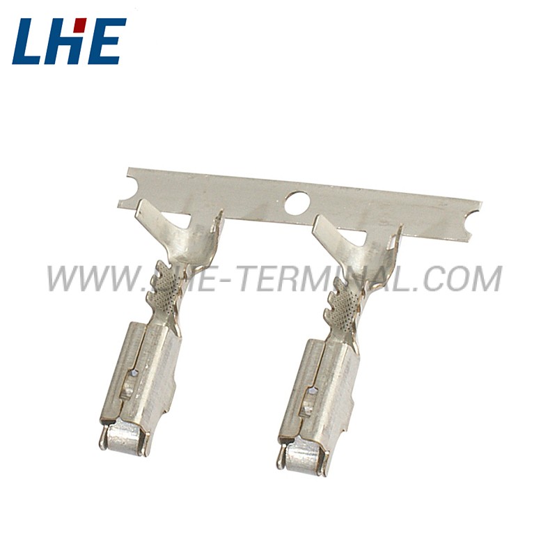 12110847 Female Seal Electrical Auto Wire Terminal