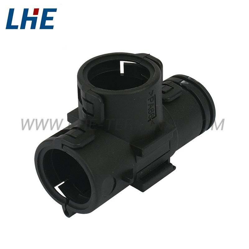 9806104 Black Automotive Connector Backshells