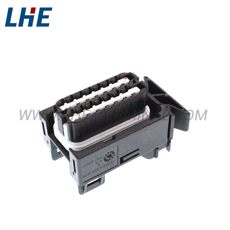 1393436-1 28 Ways Female Waterproof Wire Connector
