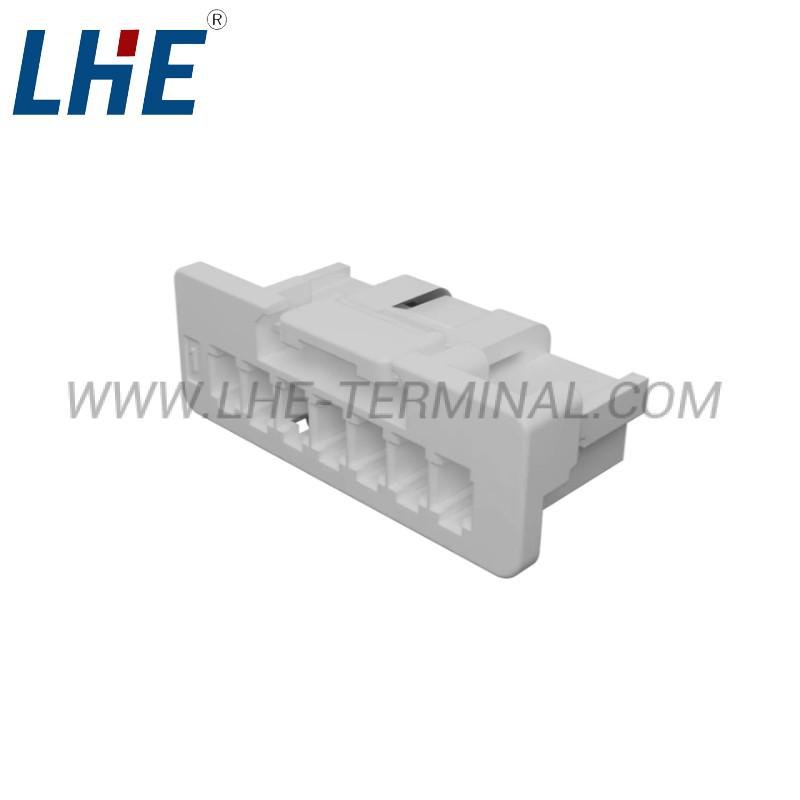 560123-0700 7P Automotive Wire-to-Board Connector Housing Receptacle