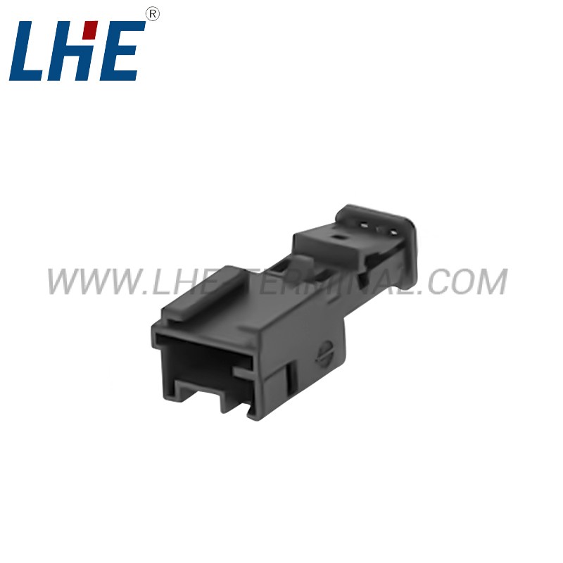 953698-1 3P Male Automotive Housing Wire-to-Wire Connector
