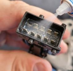 Cleaning the Contacts