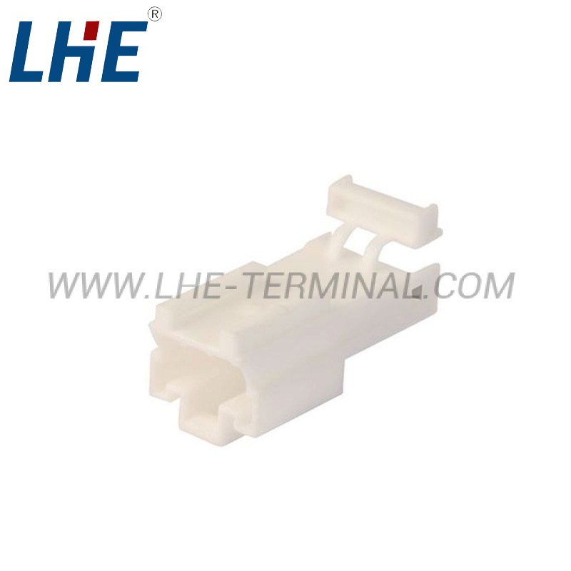 PP1507701 3P Male 1.8 Automotive Connector Retaining Clip Housing